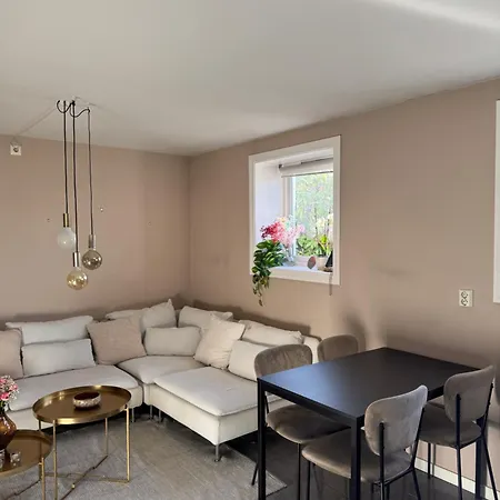 Cozy Near Center And The Mountains *