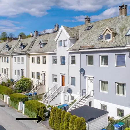 Lejlighed Cozy Near Center And The Mountains