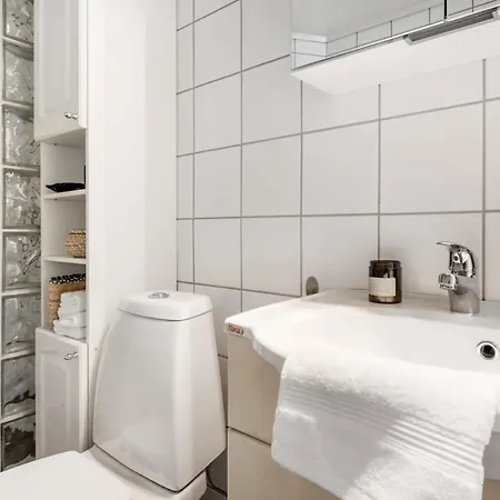 Cozy Near Center And The Mountains Apartment *