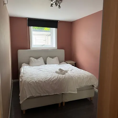 Cozy Near Center And The Mountains Apartment *